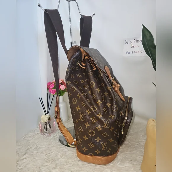 🔥Authentic 🔥 Louis Vuitton Brown Monogram Backpack - Picture 5 of 15